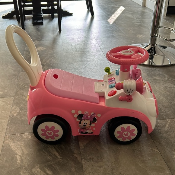 Disney toddler car with multi functions. - Picture 5 of 5